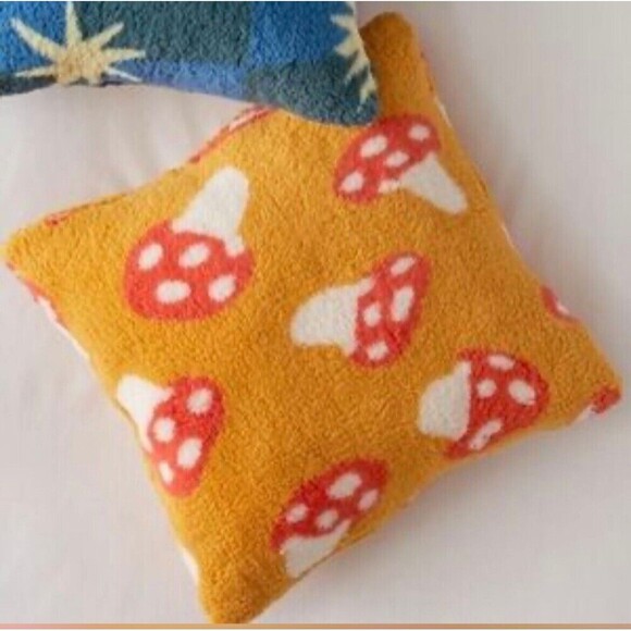 Urban Outfitters Mushroom Amped Sherpa Fleece Overstuffed Throw Pillow Soft NEW - Picture 2 of 10